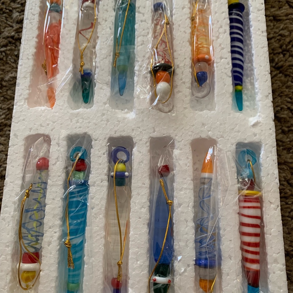 Set of 12 Colorful Icicles Christmas Tree decoration New in box